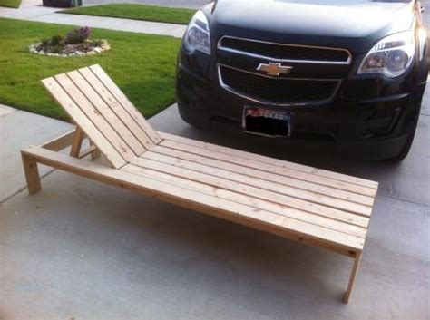 How To Make Pallet Lounge Chair At Home Pallets Designs