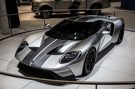 Ford Gt Repainted Silver For Chicago Show Will Be Produced In Canada