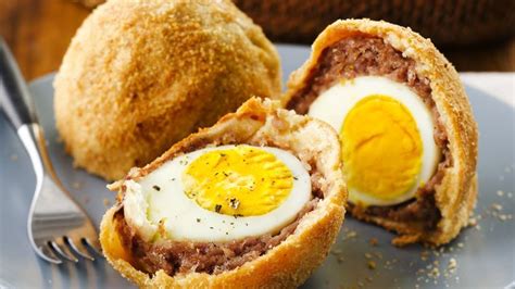 Egg tart made with chinese puff pastry is one of the best chinese desserts among the dim sum spread in cantonese cuisine. 10 Easy Egg Recipes - Quick 'n Easy Breakfast Recipes ...