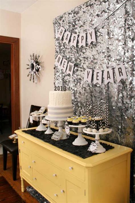 Top 32 Sparkling Diy Decoration Ideas For New Years Eve Party Amazing