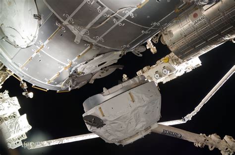 Esa Cupola Is Moved Into Final Position On Node 3