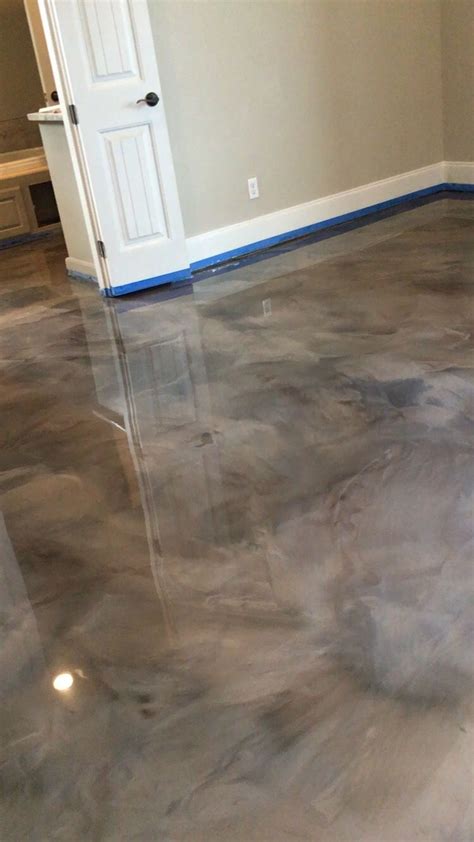 Leggari is a coating based channel (metallic epoxy & concrete overlay) that will show you how you you can renovate things like kitchen, bathrooms, basements, patios & more! metallic epoxy "champagne titanium" | Concrete stained ...