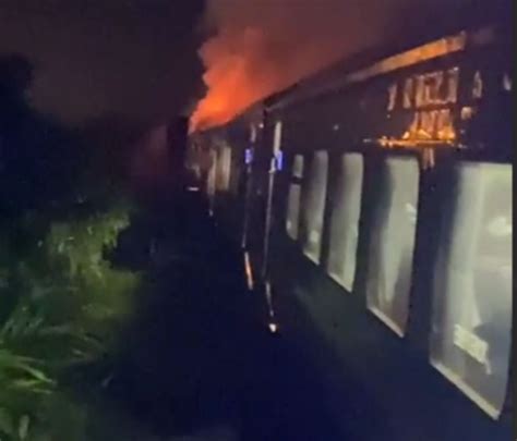 Ktmbs Locomotive Catches Fire Near Tanah Merah Nsttv New Straits