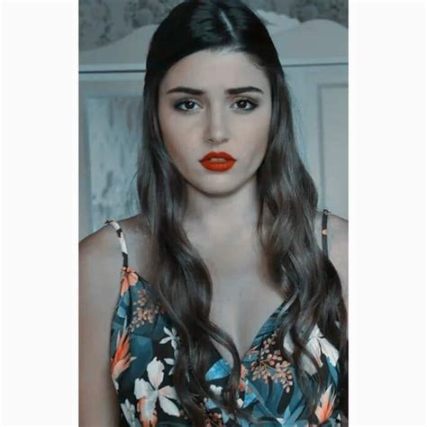 Hande Erçel Fanpage On Twitter Hande Ercel Beauty Turkish Beauty