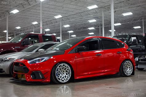 Red Ford Focus St On Wci Wheels Benlevy Com