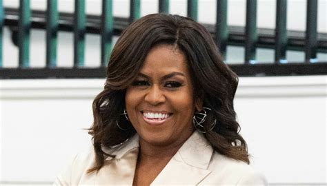 Michelle Obama Stuns With A Throwback Prom Pic To Encourage Voting Huffpost Entertainment