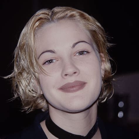 Drew Barrymore S Thin Eyebrows Were So Hot In The S Glamour