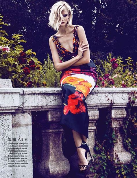Alison Nix In Paraíso By Kevin Sinclair For Vogue Mexico September