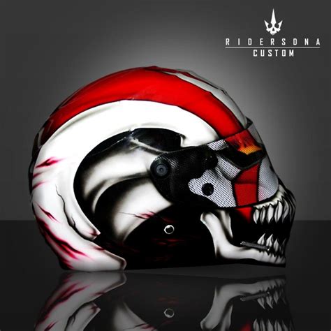 There are several factors to pay attention to as you shop custom motorcycle helmets. Helmet Anime Design | helmet