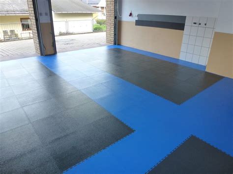 Pvc Garage Floor With Click System Of Tiles Pvc Flooring