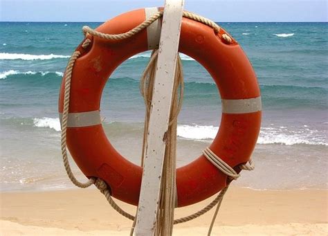 Escuela De Salvavidas Ofrecerá Cursos De Junior Lifeguards