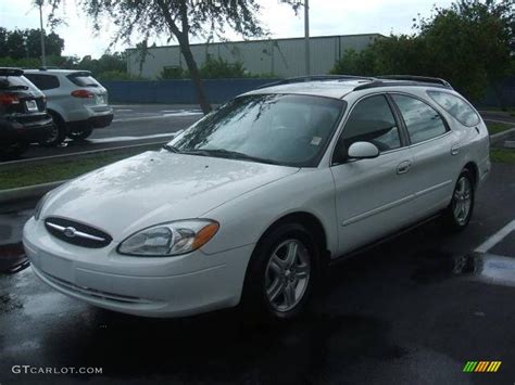 2002 Vibrant White Ford Taurus Sel Wagon 13003798 Car