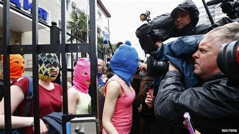 Pussy Riot Members Released In Sochi After Being Held On Suspicion Of Theft