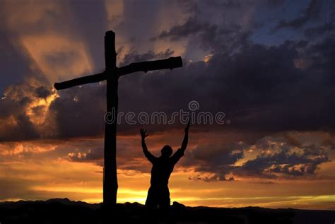 152 Man Kneeling Cross Jesus Christ Stock Photos Free And Royalty Free