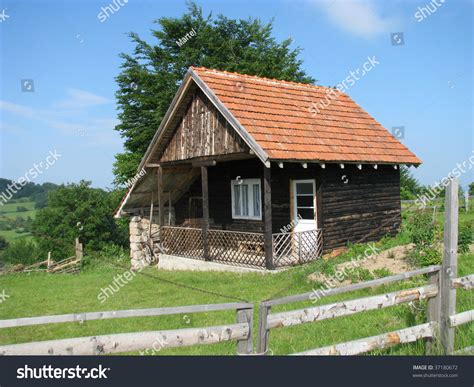 A Little Rustic Log Cabin In The Woods Stock Photo 37180672 Shutterstock