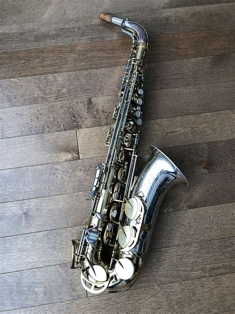 King Super 20 Silver Sonic Alto Saxophone Reverb