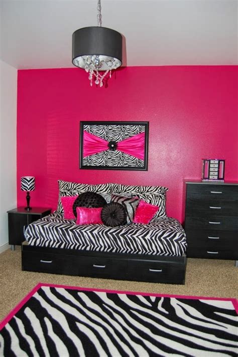 The animal is live in the african land. Dormitorios en rosa y negro - Ideas para decorar dormitorios