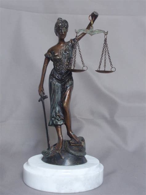 Lady Justice Bronzen Sculpture Catawiki