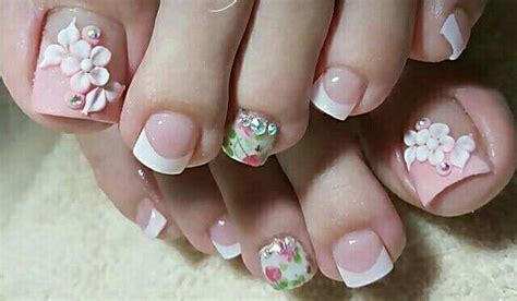 Existen miles de diseños que pueden hacerse en las uñas de los pies y en las uñas de las manos, con colores y diseños diferentes que puedes usar para crear decorados hermosos y llamativos. @vaneg48 #Nail #Nails #nailsdecoration #cute #nailpolish # ...