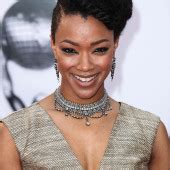 Sonequa Martin Green Nude Pictures Onlyfans Leaks Playboy Photos Sex