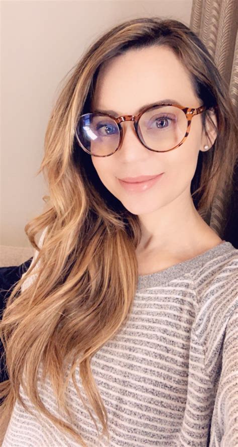 Rosanna Pansino Rosannapansino Twitter In 2020 Rosanna Nerdy Nummies Fashion