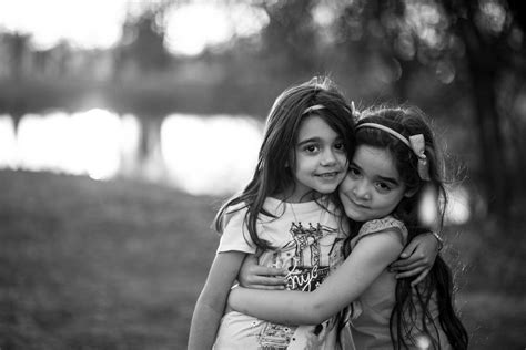 Amor De Hermanas Imagen And Foto Niños Personas Fotos De Fotocommunity