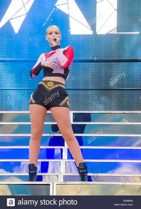 Iggy Azalea Performs Live On Hi Res Stock Photography And Images Alamy