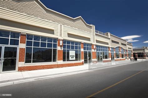 Commercial real estate property exterior location at a mall | Commercial real estate ...