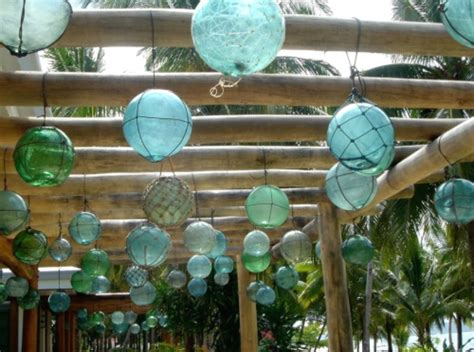 10 Ways To Decorate With Sea Glass Floats