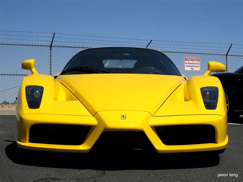 Photoshoot Yellow Ferrari Enzo