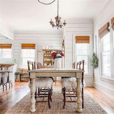Cottage Style Dining Room Farmhouse Dining Room Farmhouse Rugs