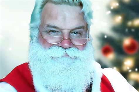 Christmas 2020 Santa Claus Talks To Time Out Uae Kids Christmas