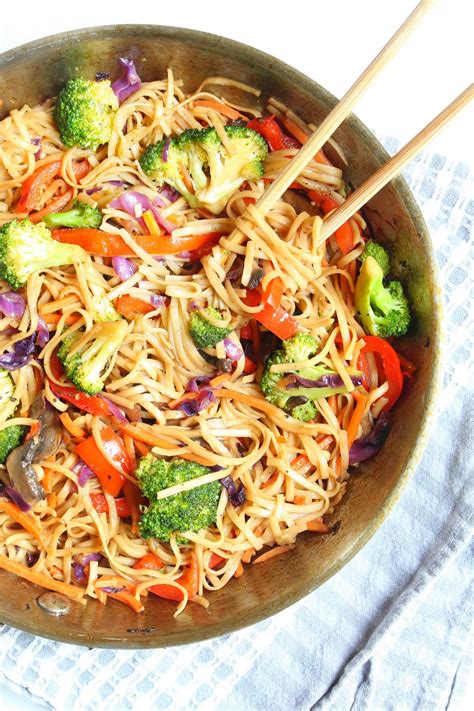 Minute Vegan Lo Mein Recipe Quick Weeknight Meals Veggie Lo Mein Weeknight Meals