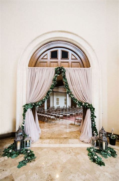 14 Beautiful Wedding Entryway Ideas For Ceremony And Reception