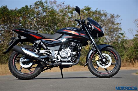 It's the fuel tank of pulsar 180cc that gives the muscular shaped body to it. Bajaj Pulsar 180 New Model 2017 Price - Noticias Modelo