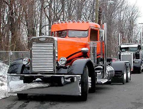 Pin By Mike Crews On Steel Cowboys Peterbilt Ole Timers Peterbilt