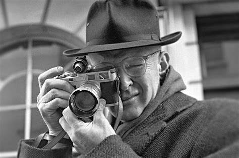 He is perhaps the most significant and influential photographer of the twentieth century. Os grandes fotógrafos da história: Henri Cartier-Bresson