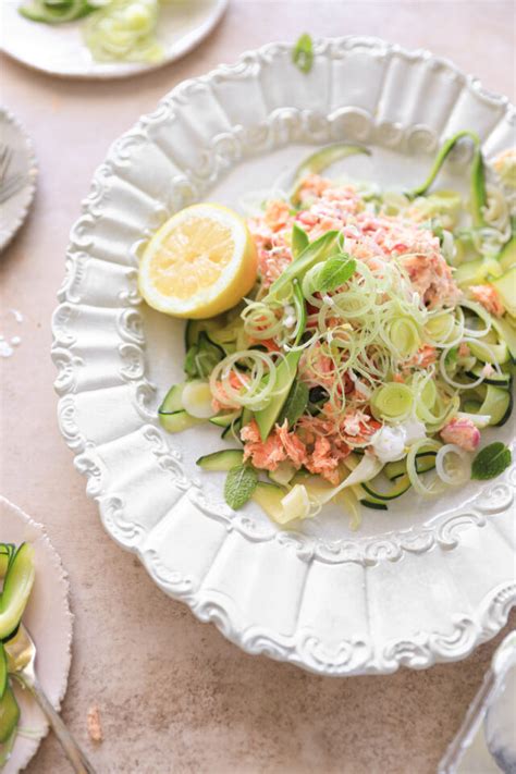 Courgetti Met Zalm Citroen Roomsaus Avocado Prei The Lemon Kitchen