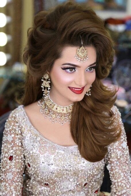 Your hair says a lot about you and your professionalism. Best Pakistani Bridal Hairstyles 2020 for Wedding ...