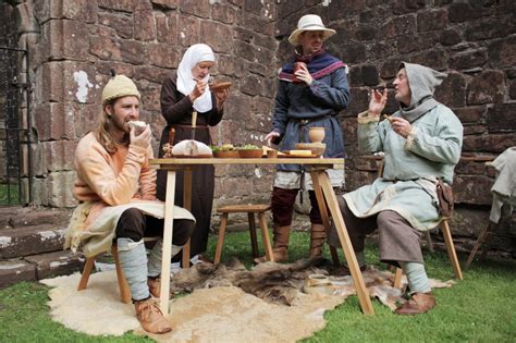 Eat Like An English Peasant With This Medieval Cookbook Gastro