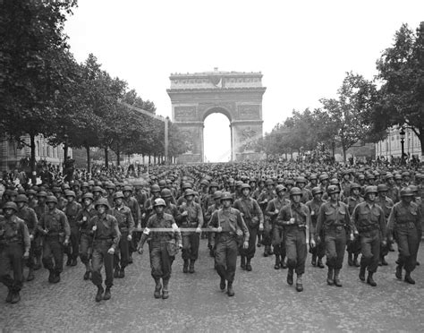 Paris Celebrates Its Liberation From Nazis 75 Years On