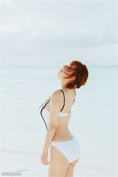 Ryu Ji Hye Hot Sexy Breeze With Bathing Suit Photos Hot