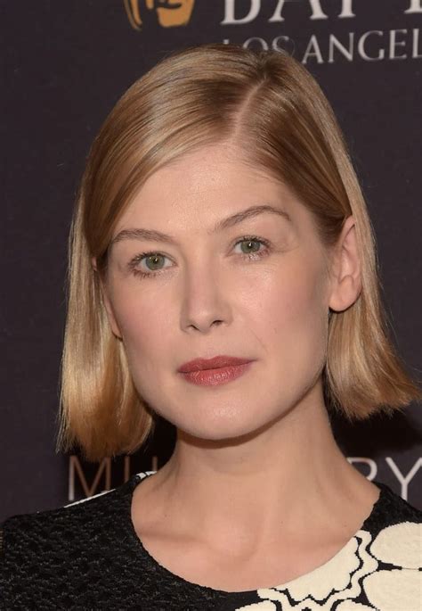 21 Times Rosamund Pike Proved That Short Hair Is A Work Of Art