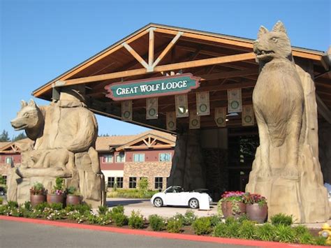Portland Getaway – Great Wolf Lodge – On Portland