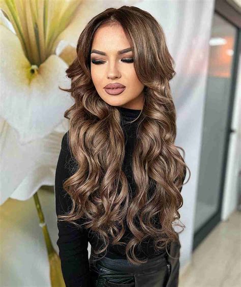 34 long haircut styles for wavy hair concettateo