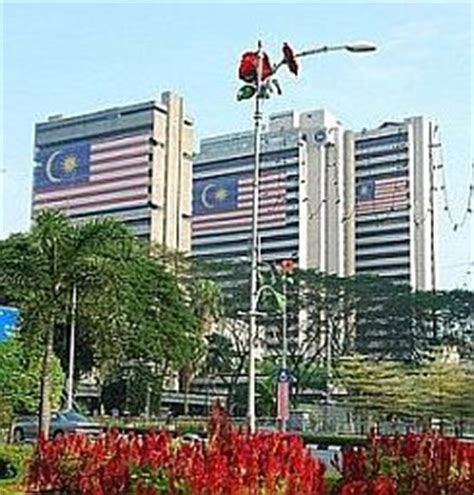 It's located about 5 miles (8 km) southwest of the city centre. Bank Negara Malaysia