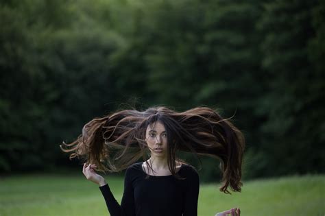 How To Create Big Dramatic Hair In Photoshop 500px