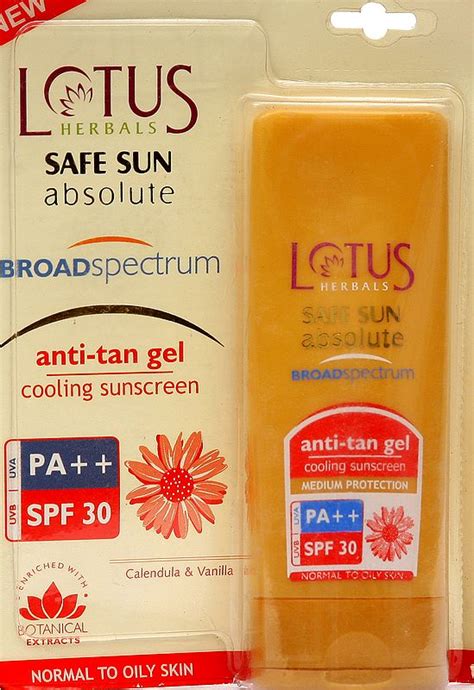 Lotus Herbals Safe Sun Absolute Broad Spectrum Anti Tan Gel