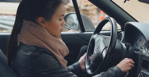 Sitzt dann meine familie (+3) im wagen, beschlagen die scheiben quasi überall. Mit einem cleveren Trick beschlagen eure Autoscheiben ...