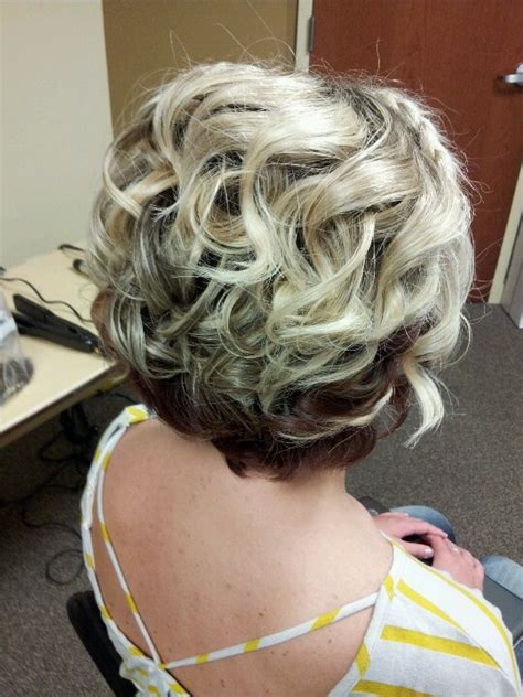 Crochet curls are basically tight ringlets. 15 Fantastic Short Wedding Hairstyles - Pretty Designs